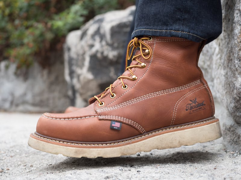 Thorogood moc toe dangle