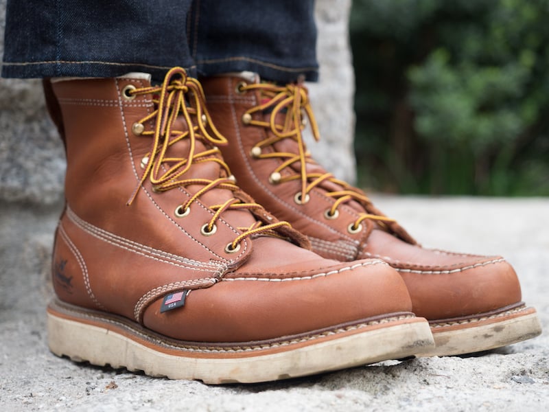 Thorogood moc toe diagonal