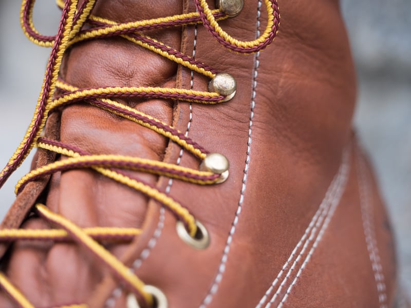 Thorogood moc toe laces