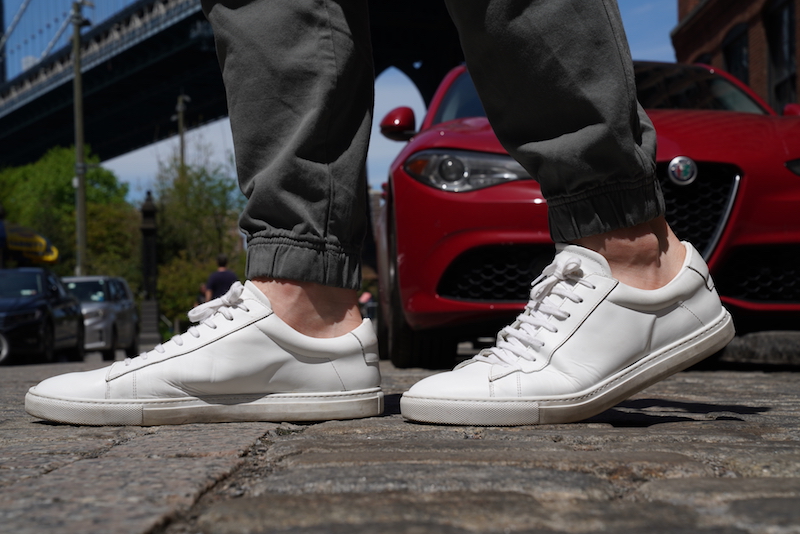 oliver cabell low 1 on feet