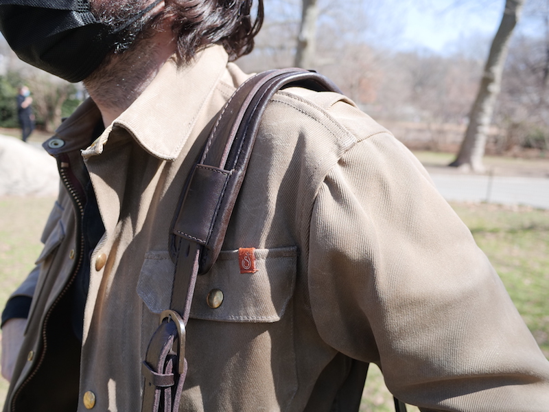 cravar leather briefcase over shoulder