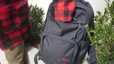 filson dryden front pockets