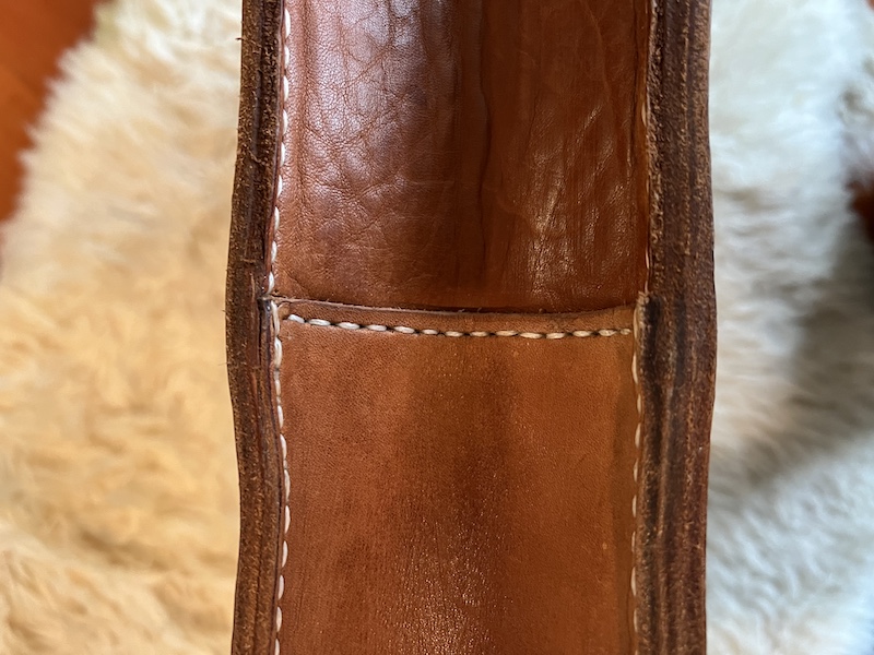 linden leather messenger bag bottom stitch