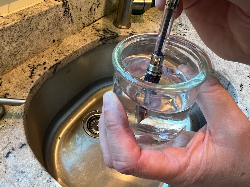 how to clean a fountain pen 10