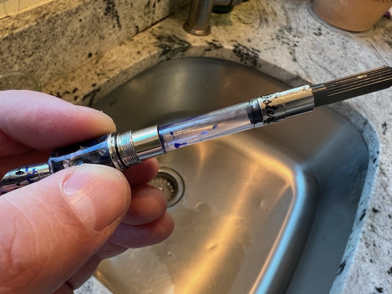 how to clean a fountain pen 2