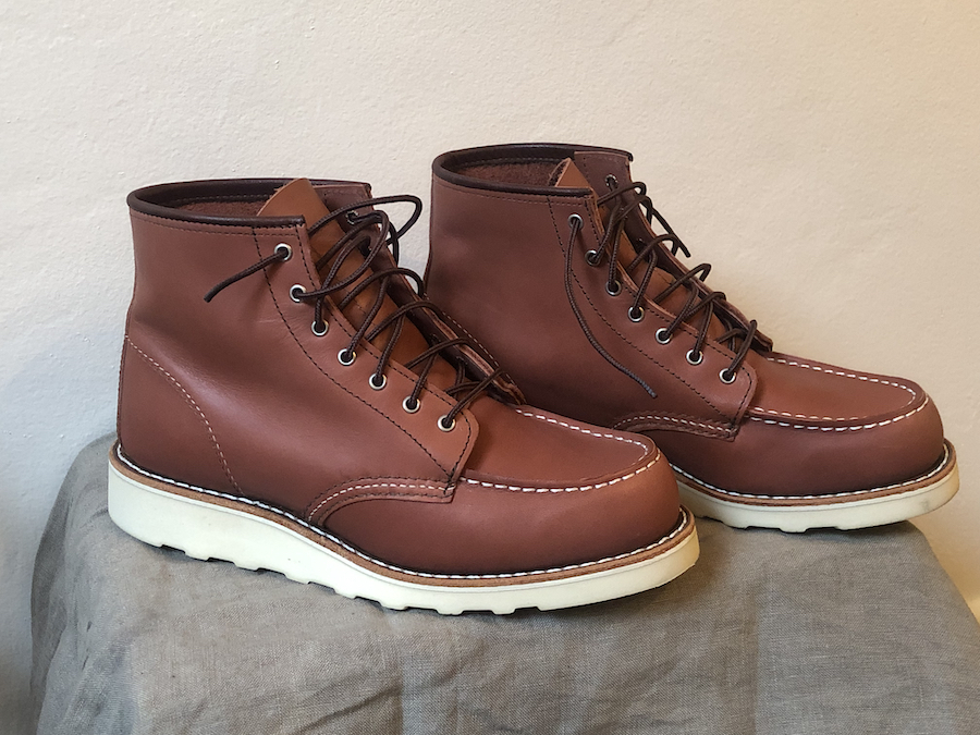 red wing women's moc toe boots
