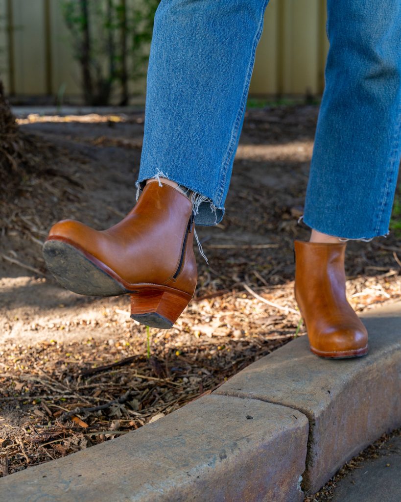 adelante granada bootie