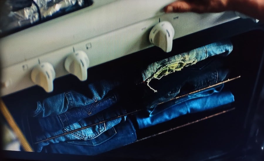 carmy jeans in the oven the bear
