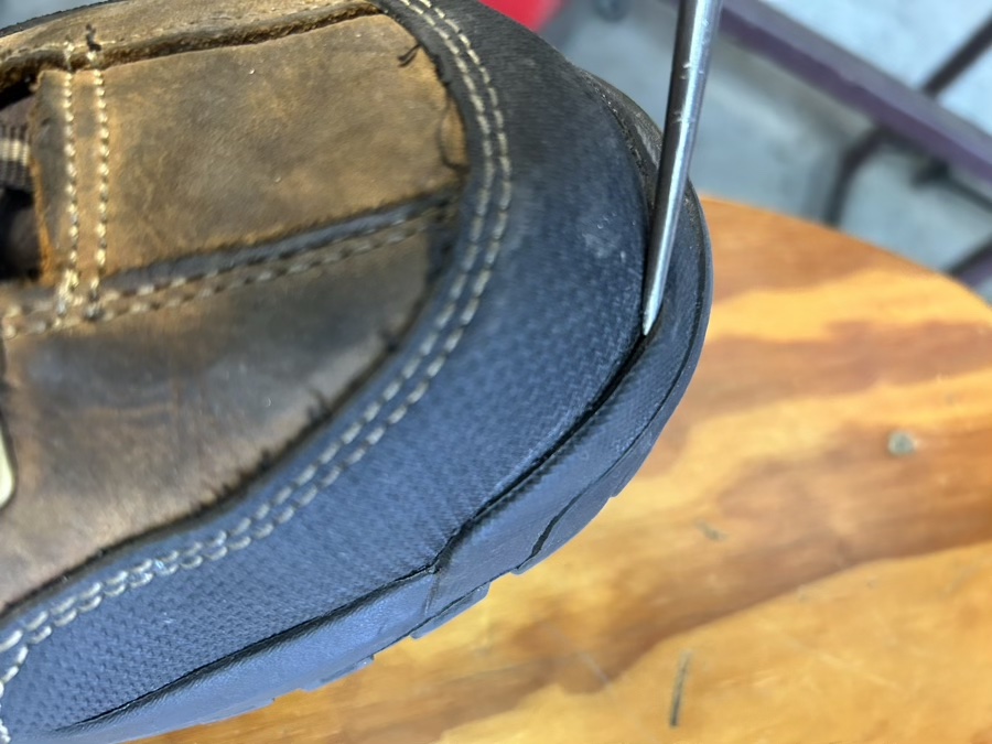 cat threshold boots delaminating at toe