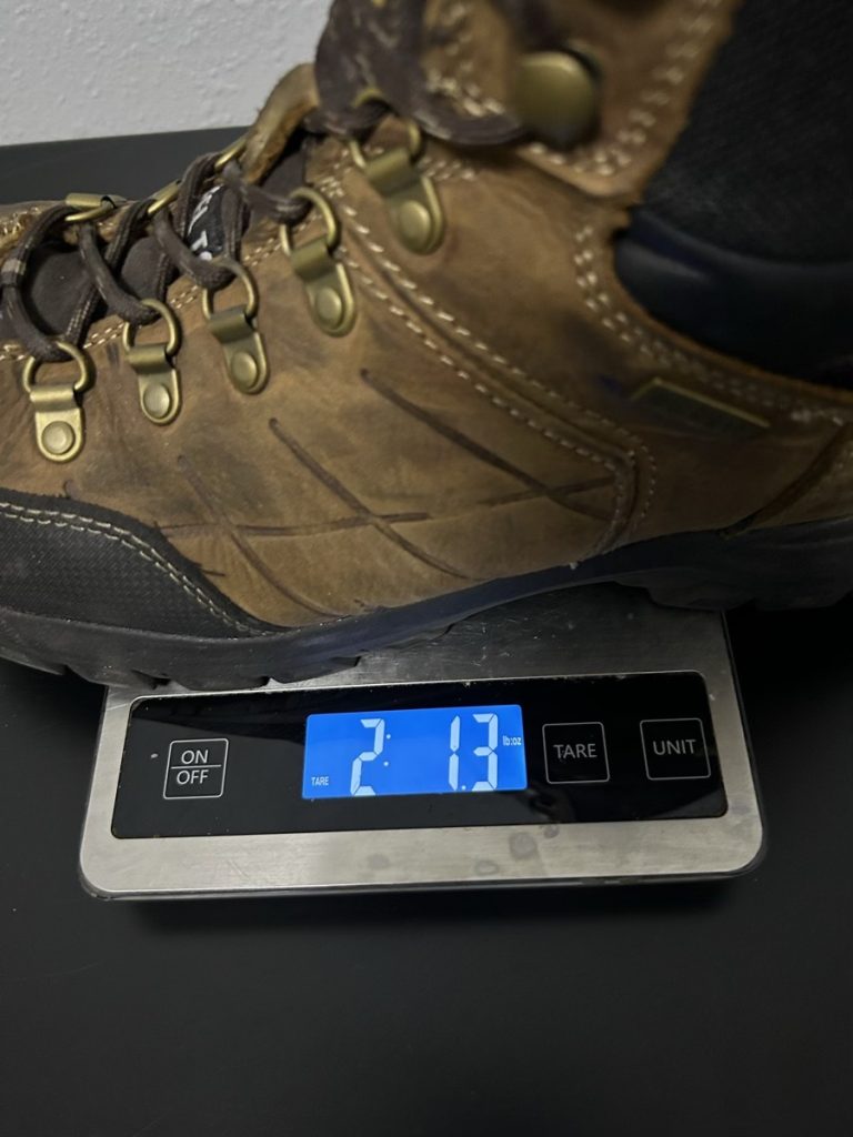 cat threshold boots weight