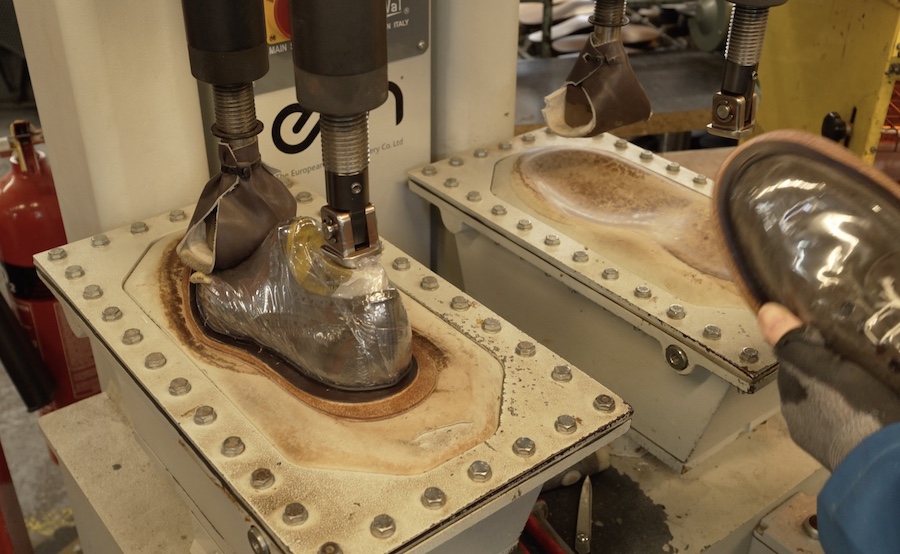 sole pressing machine trickers