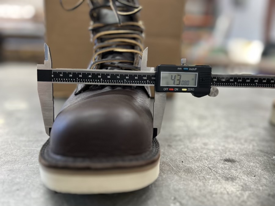 jk boots width