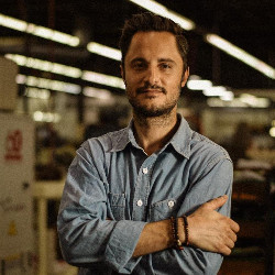 george vlagos oak street bootmaker expert bio pic
