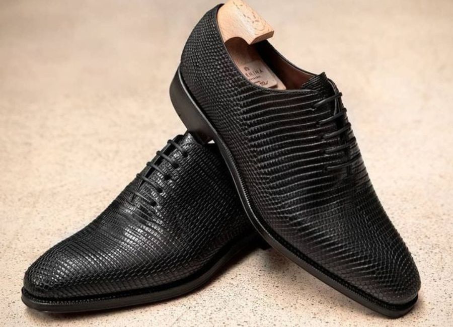 carmina whole cut oxford in lizard skin