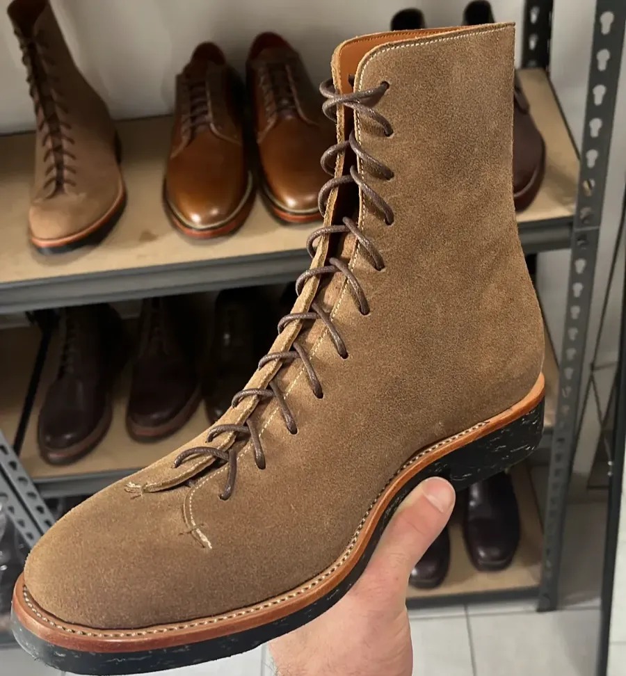 Bristleblack monkey boot
