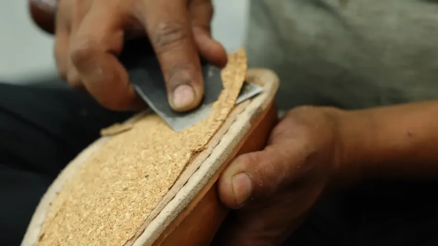 Cork sole stitching blkbrd