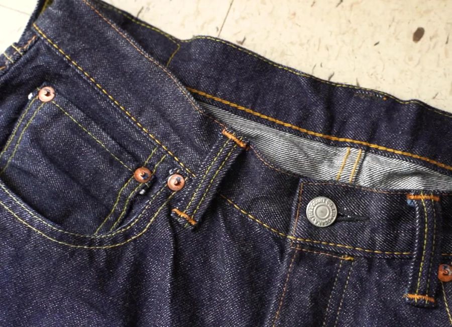 Full count 0105 selvedge denim jeans belt loops front