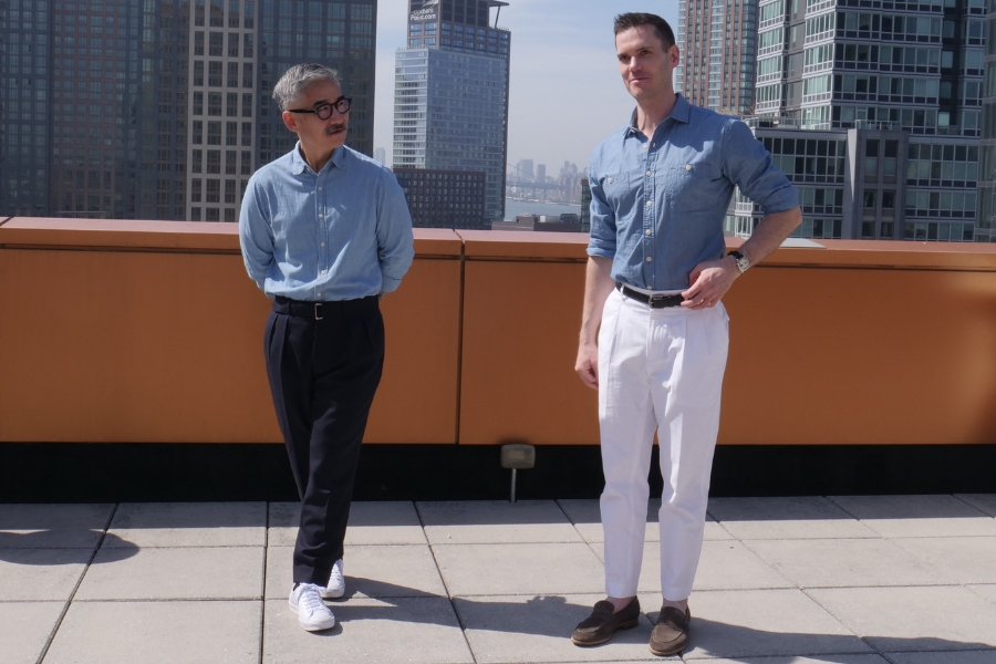 Chambray shirt chinos suede looutfit